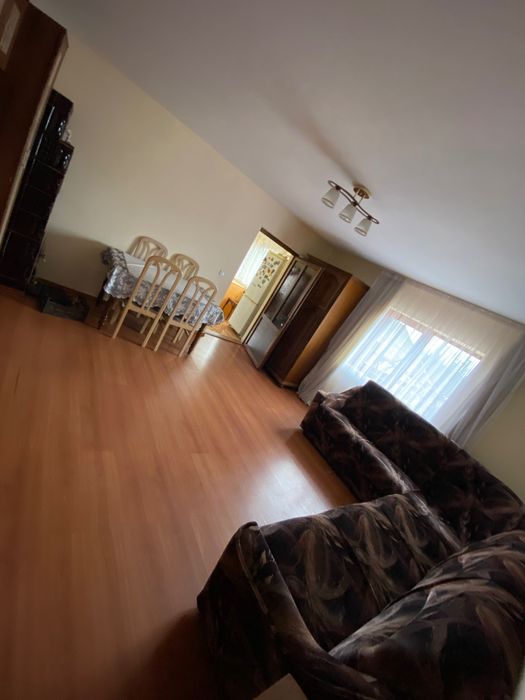 Urgent ! Casa de vanzare cu anexe si 24 de arii in Sisesti