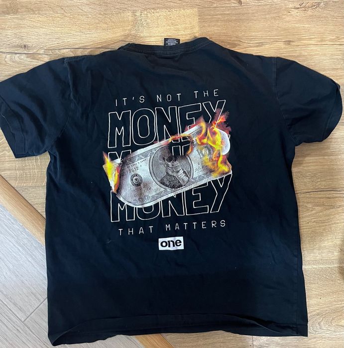 Тениска „One“ размер Л