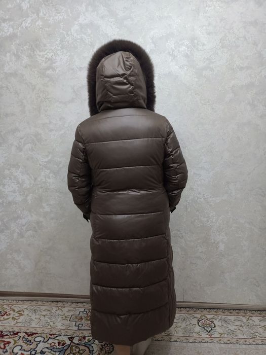Пуховик женский длинный