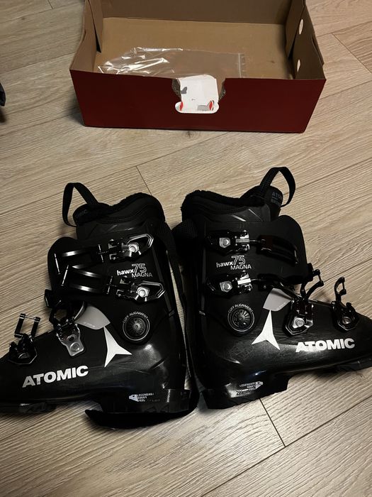Продаю лыжные ботинки от бренда Atomic
