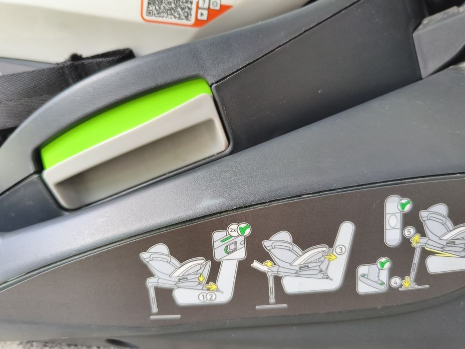 Scaun auto BeSafe iZi Turn i-Size, ISOFIX, rotativ 360°, 61-105 cm, stare foarte bună