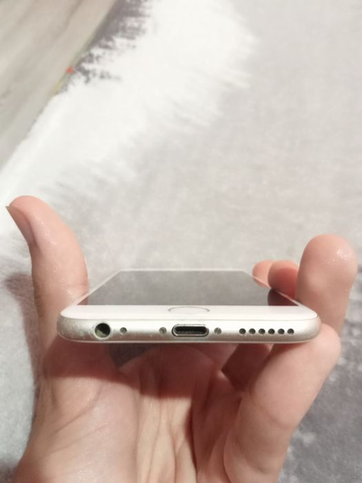 Vând iPhone 6 64 GB