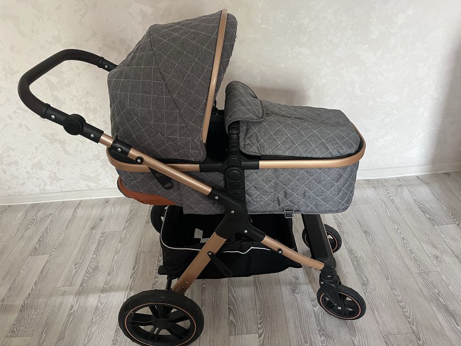 Продам Коляску 3в1