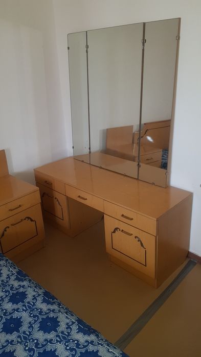 Трюмо (самовывоз) состояние очень хорошее