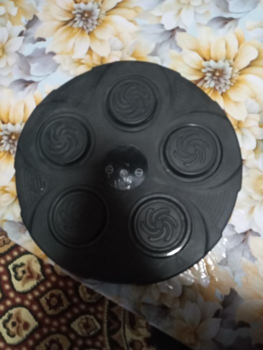 Devorga yopishtirib uradigan