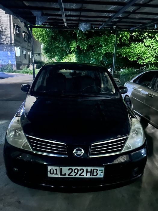 Nissan Tiida 2006
