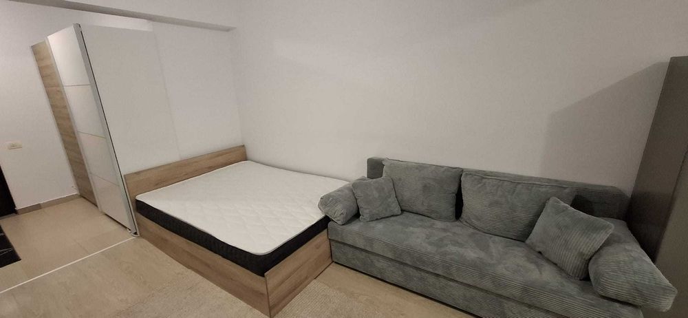 Garsoniera Damaroaia Petrom City visavis Lidl Coralilor, loc parcare