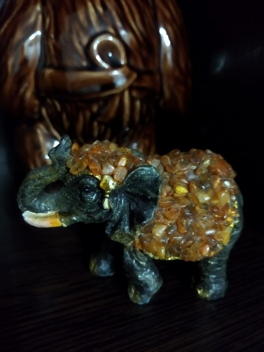 Слоник с Янтарем сувенир