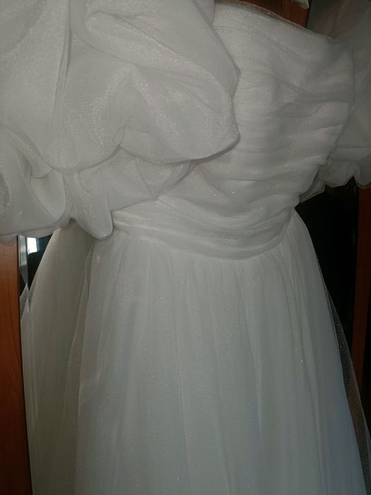 Vând rochie de mireasă.