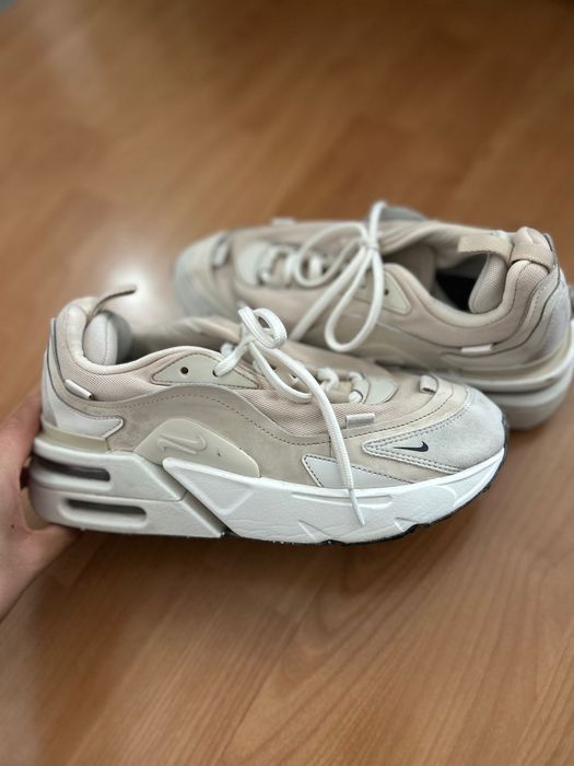 Маратонки Nike Air Max Furyosa