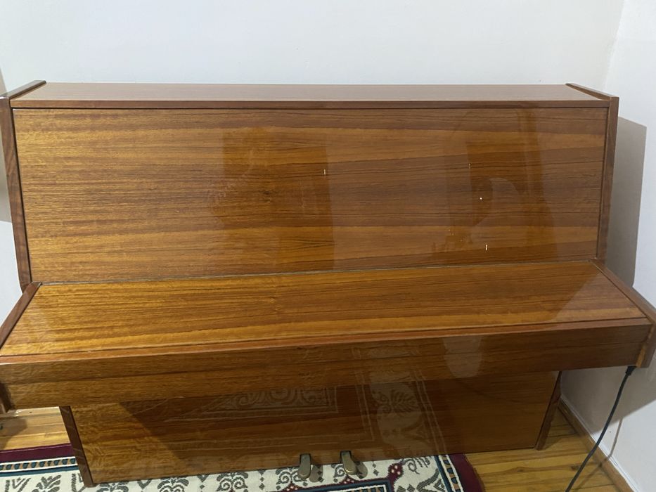 Продается пианино