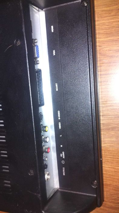 TV LCD bucătărie spatiu mic 49 cm HD Telecomanda HDMi SCART VGA