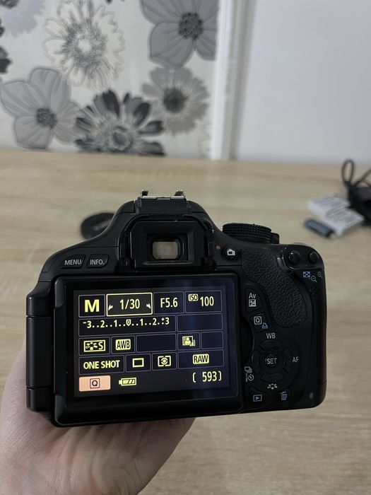 Фотоаппарат Canon 600D