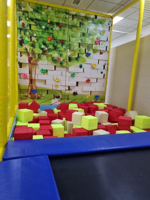 Продам детскую площадку(лабиринт)