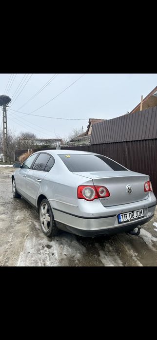 Vand sau schimb cu duba Passat B6