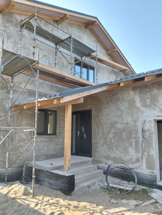 Tencuiala mecanizata finisaje interioare și exterioare