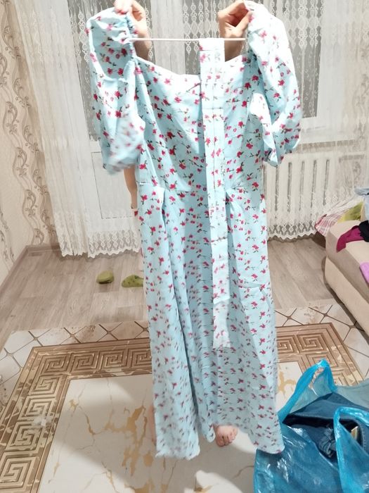 Платье и джинсы новые