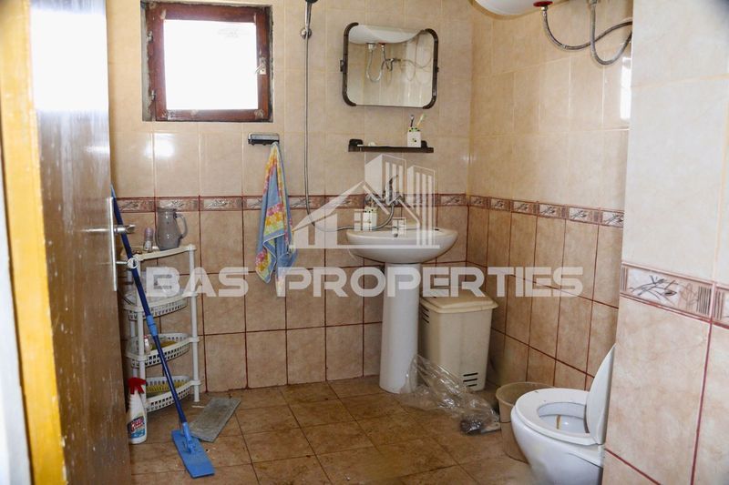 Къща в София, област-гр.Костинброд площ 210