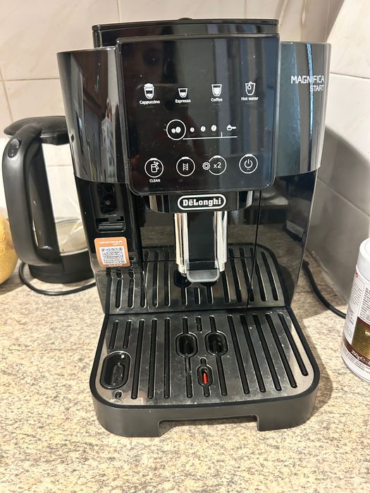 Кафеавтомат Delonghi Magnifica Start ECAM220
