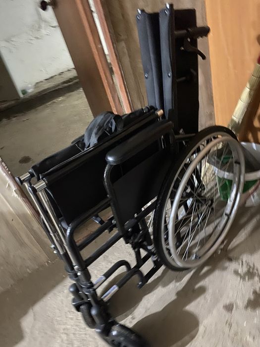 Срочно продам инвалидная коляска