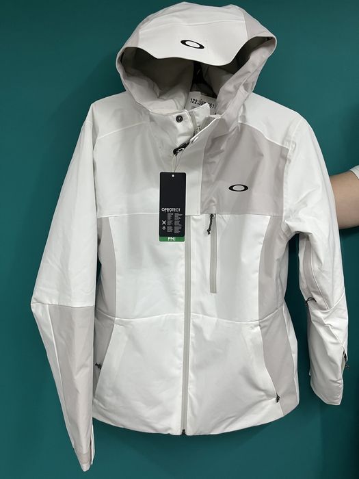 НОВО Ски яке OAKLEY ,Бяло