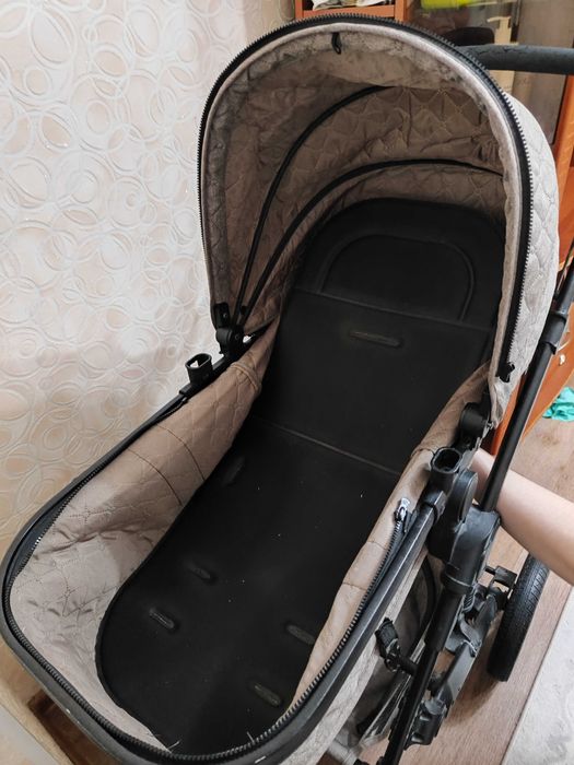 Коляска в отличном состоянии