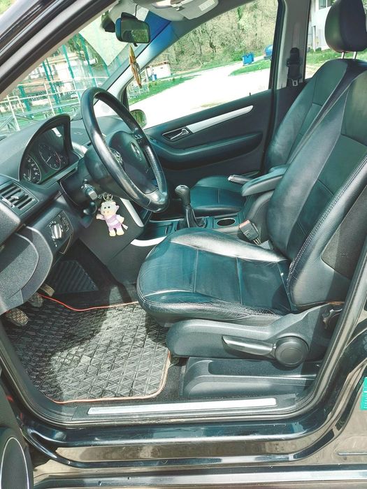 Vând Mercedes a class 1.7
