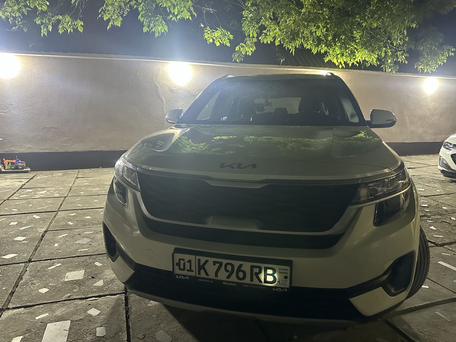 Kia seltos.