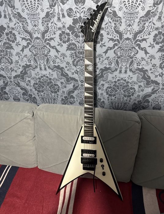 Электрогитара Jackson king V js32