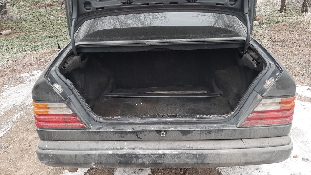 Продам Мерсесес 124