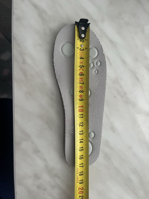 Vand ghete noi chicco nr 28  si papuci de casa nr 24-25  Noi