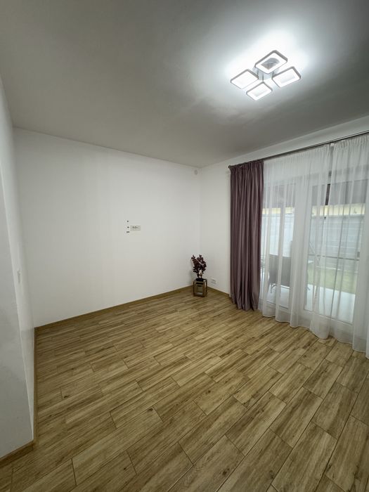 Casa insiruita de vanzare