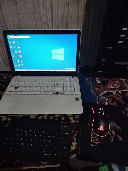 Sony Noutbook sotiladi