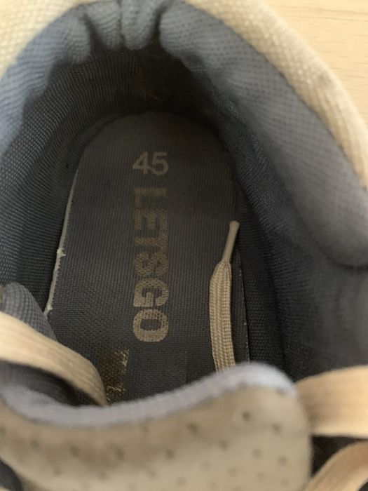 Vand papuci piele(45)superbi.