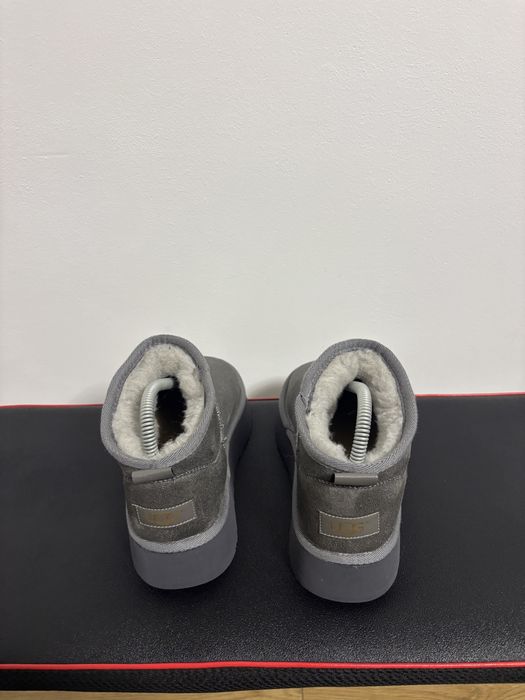 UGG-uri ghete  damă NOI, cu blană pentru iarna,mărimi 36,37,38,39,40