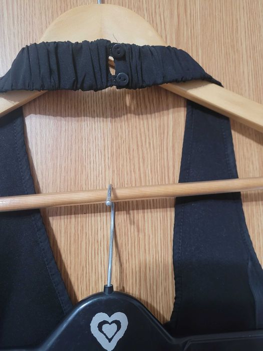 Rochie din paiete neagra, este WOW, cu spatele gol, marime XS