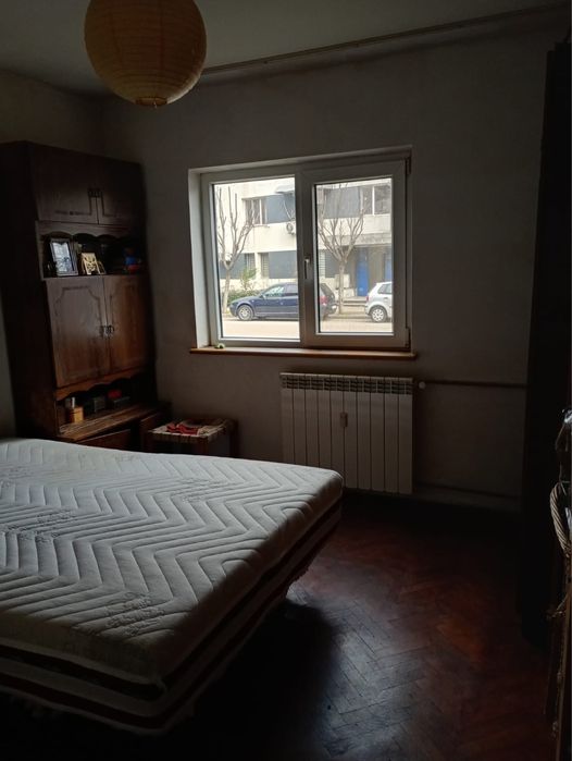 Apartament 3 camere, decomandat, parter - zona Autogara