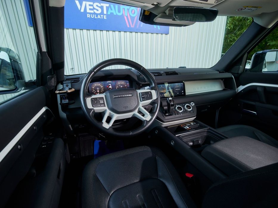 Land Rover Defender 2020 diesel, 37.184 € — imagine 5