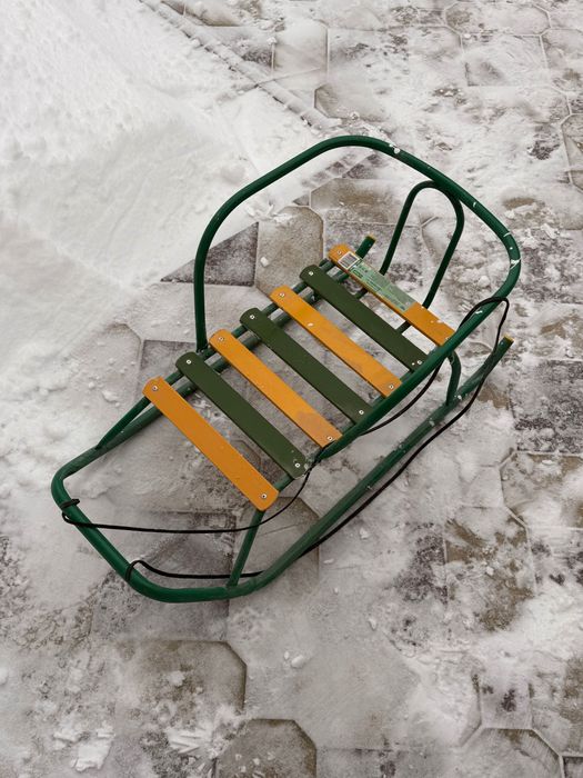 Сани для детей, новые