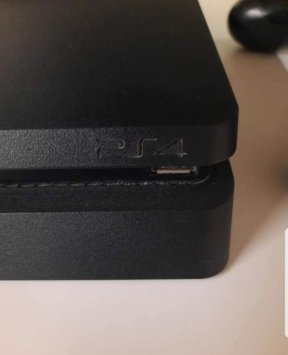 PS4+джойстик+25игри Плейстейшън