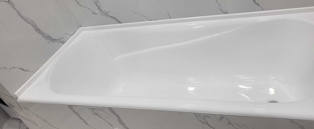 Перекрытие щелей и зазоров между ванной и кафелем пристеночный плинтус