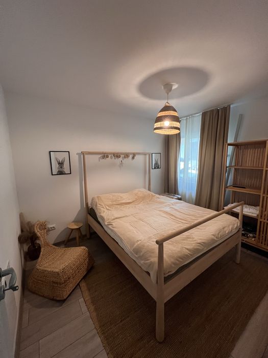 Apartament 2 camere, curte proprie + loc de parcare, mobilat si utilat, bloc 2020