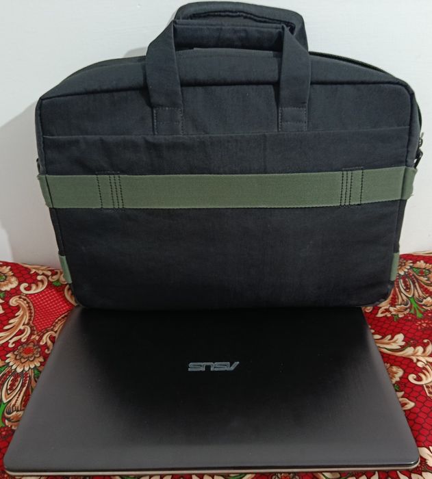 Ноутбук Асус срочно