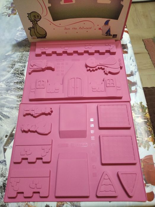 Голяма силиконова форма замък