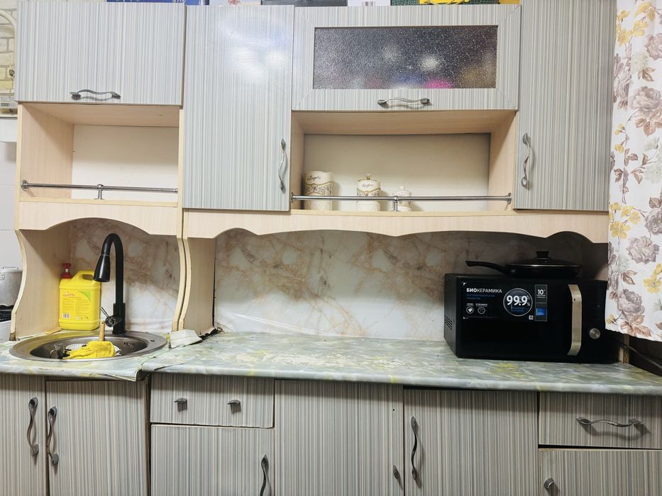 Продам кухонный шкаф