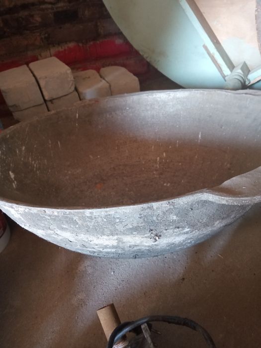 Продам казан чугунный советский 40л