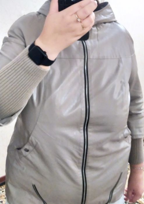 Куртка бежевая кожаная