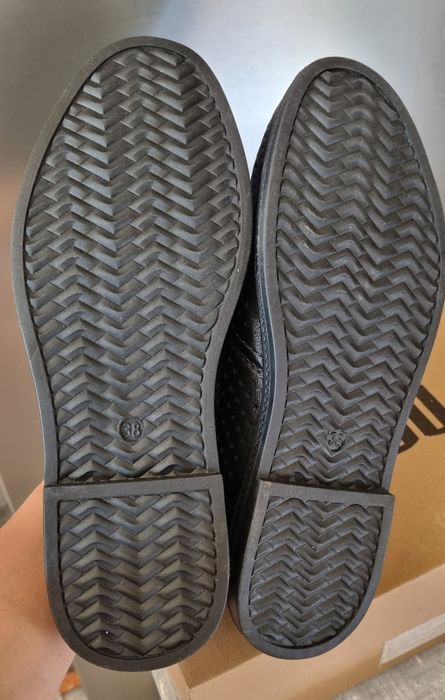 Продам туфли для мальчика