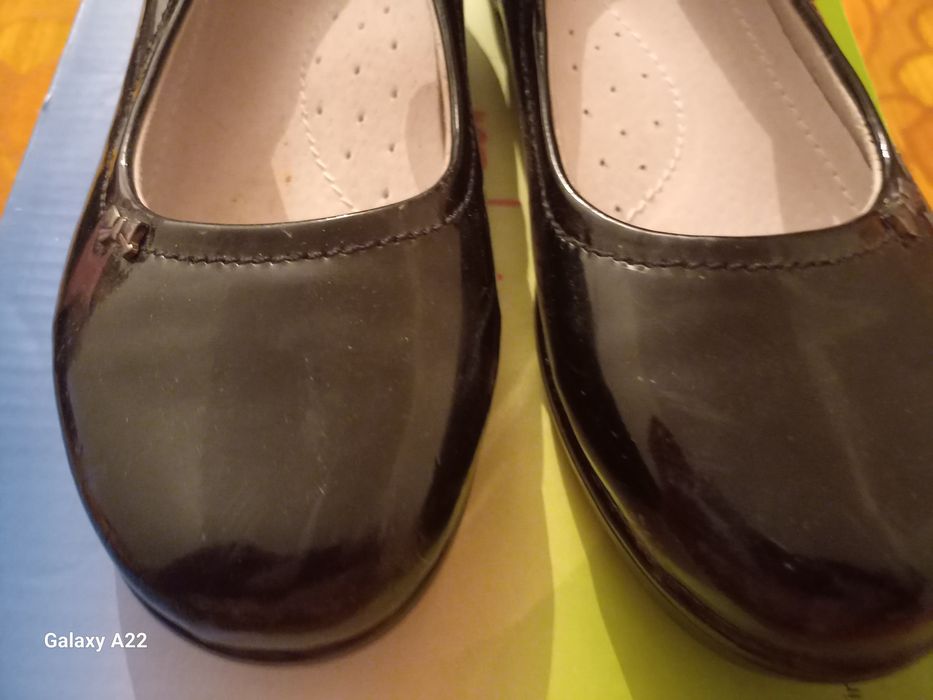 Туфли для девочек 33 р