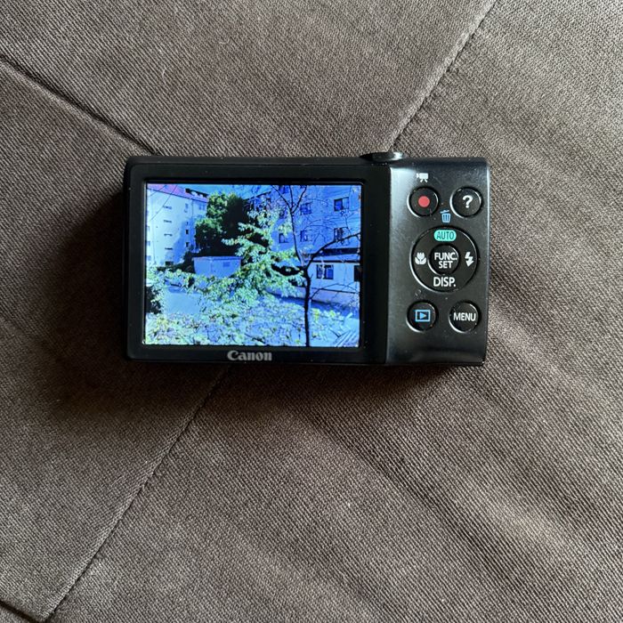 Canon - A2400 IS